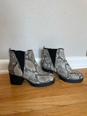 MIA Black and Gray Snakeskin Block Heel Ankle Booties